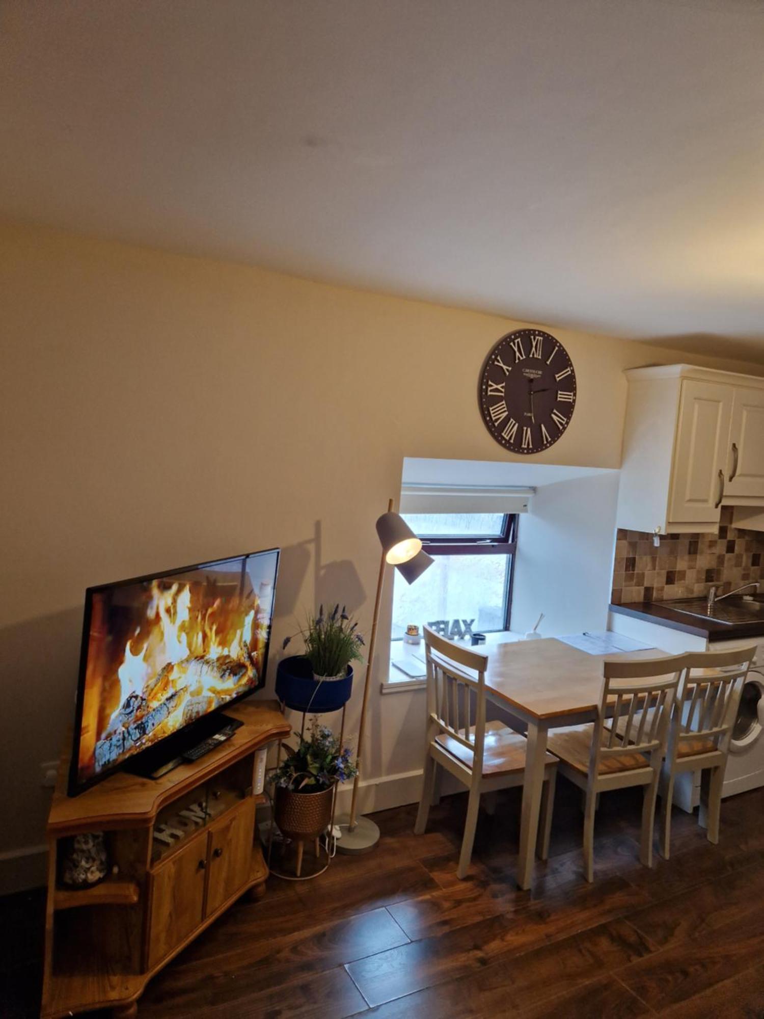 South Galway'S Gateway Apartment ภายนอก รูปภาพ